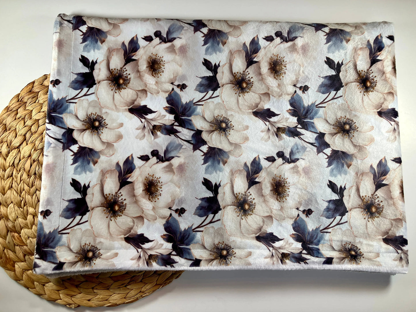 Couverture douce en minky - Fleurs grises - Bébé bonheur