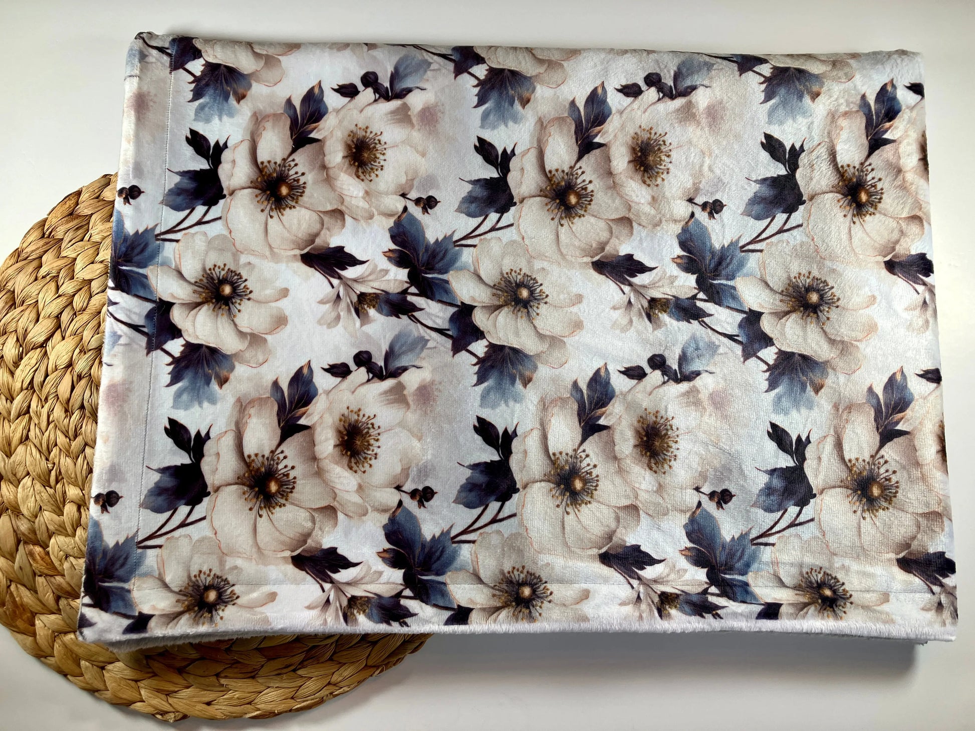 Couverture douce en minky - Fleurs grises - Bébé bonheur